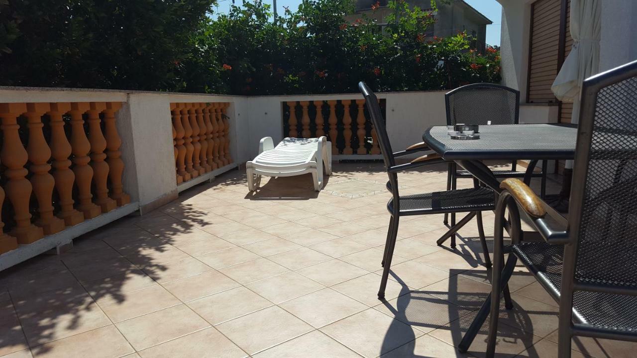 Apartmani Marenda Супетарска-Драга Экстерьер фото